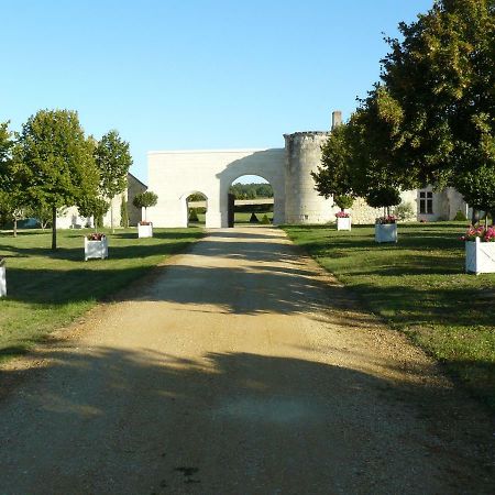 לינה וארוחת בוקר Louerre Manoir Du Bois Noblet מראה חיצוני תמונה