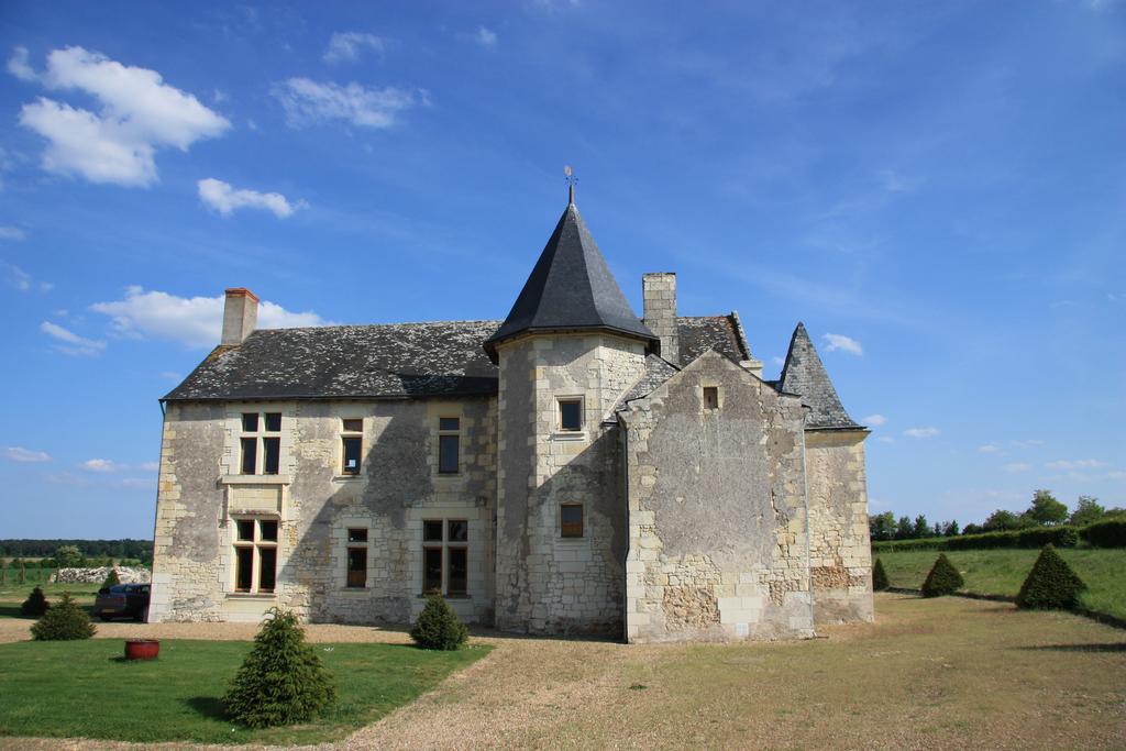 לינה וארוחת בוקר Louerre Manoir Du Bois Noblet מראה חיצוני תמונה