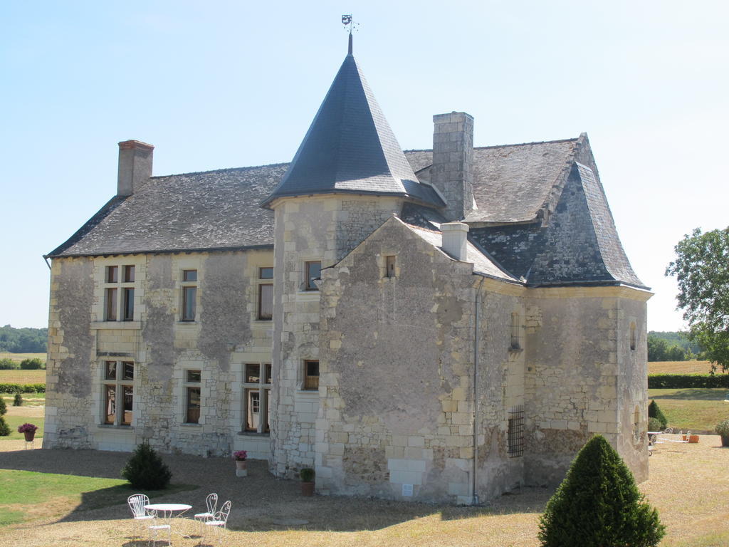 לינה וארוחת בוקר Louerre Manoir Du Bois Noblet מראה חיצוני תמונה